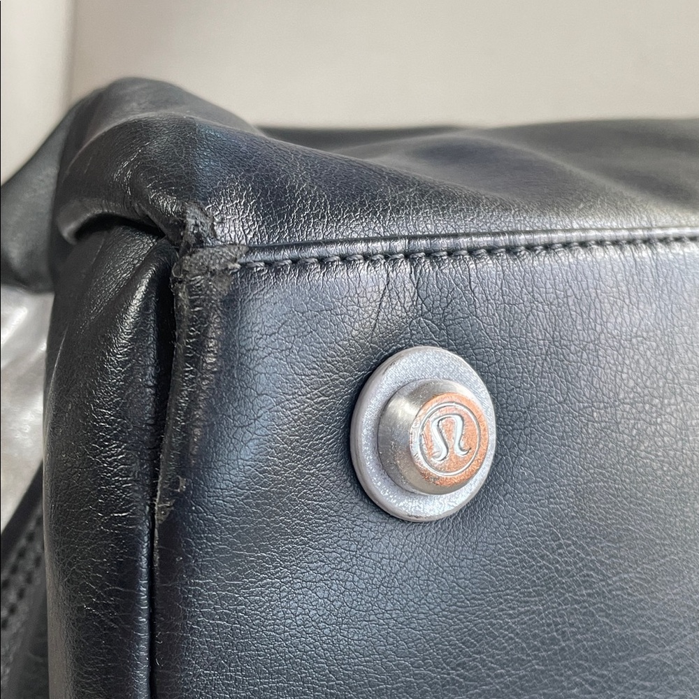 Lululemon Urban Sanctuary Bag - Black and Silver - Picture 12 of 16